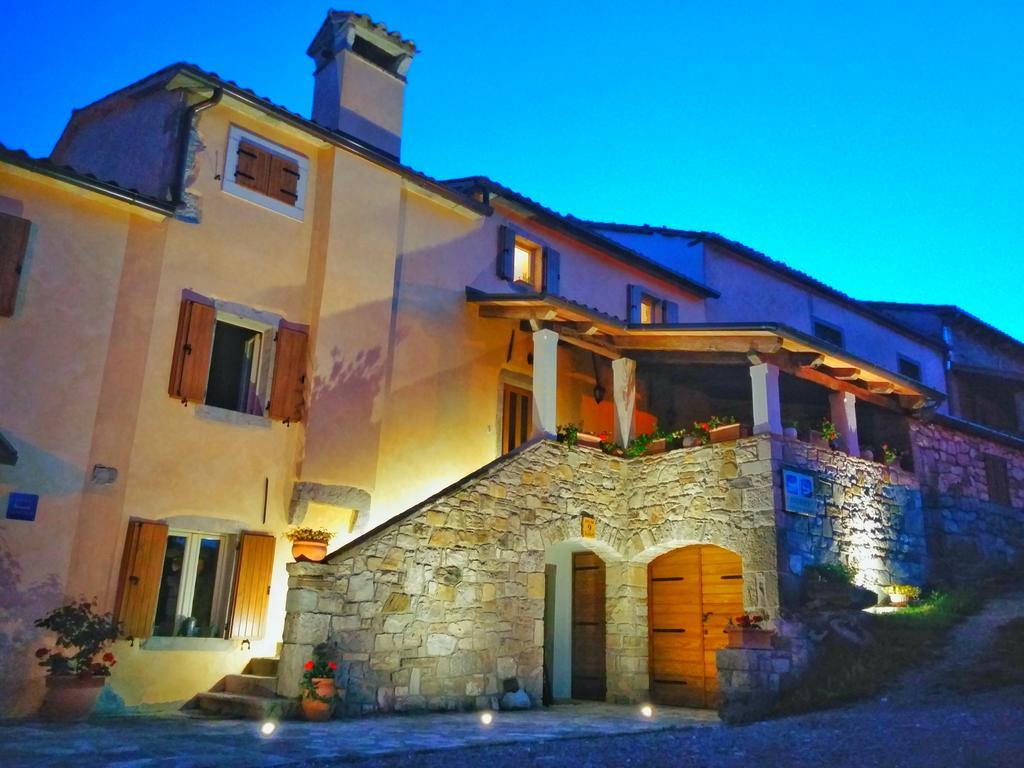 Apartment Hum-The Smallest Town In The World Exterior foto